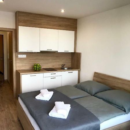 Apartment Poprad Eksteriør billede